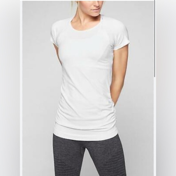 Athleta Tops - Athleta women’s finish fast tee size small
